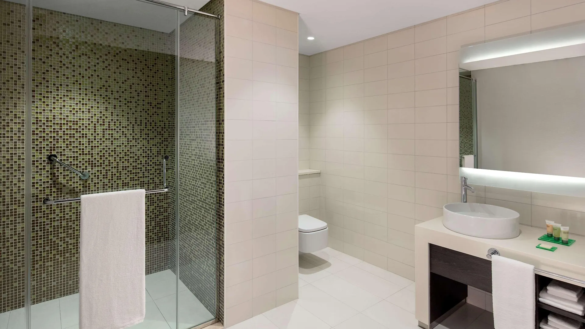 Hyatt Place Dubai Jumeirah Hotel