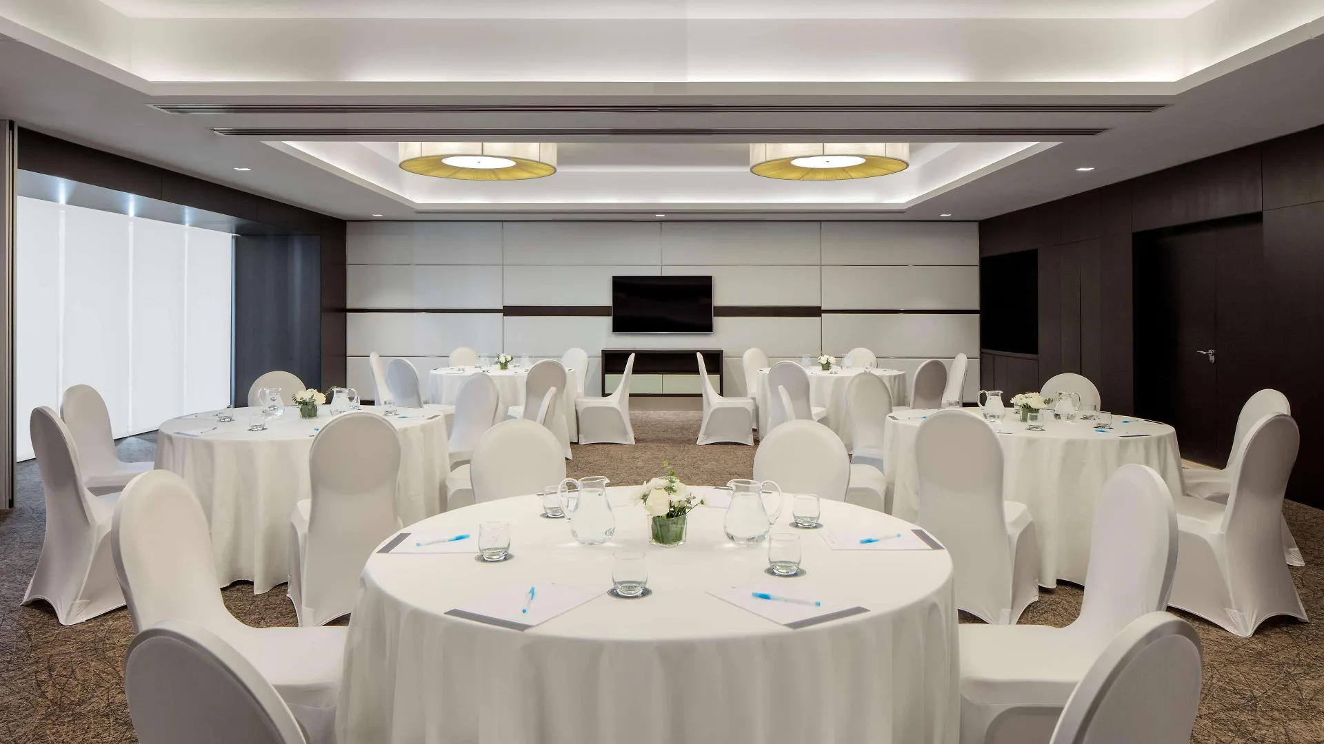 Hyatt Place Dubai Jumeirah Hotel