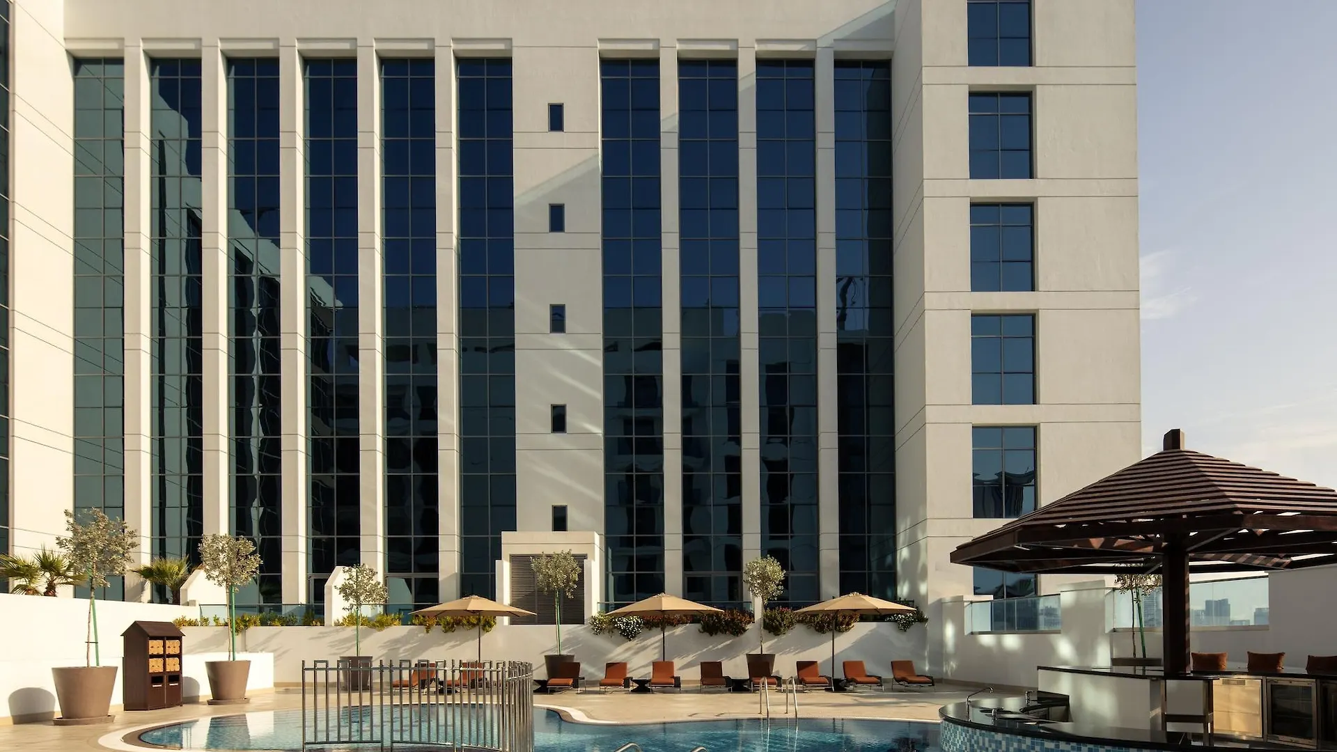 Hyatt Place Dubai Jumeirah 4*,