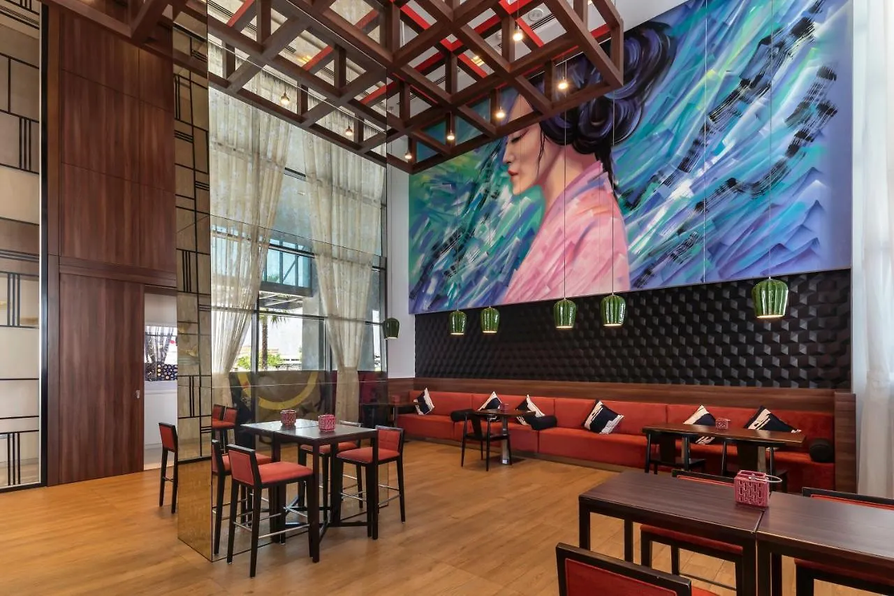 Hyatt Place Dubai Jumeirah 4*,
